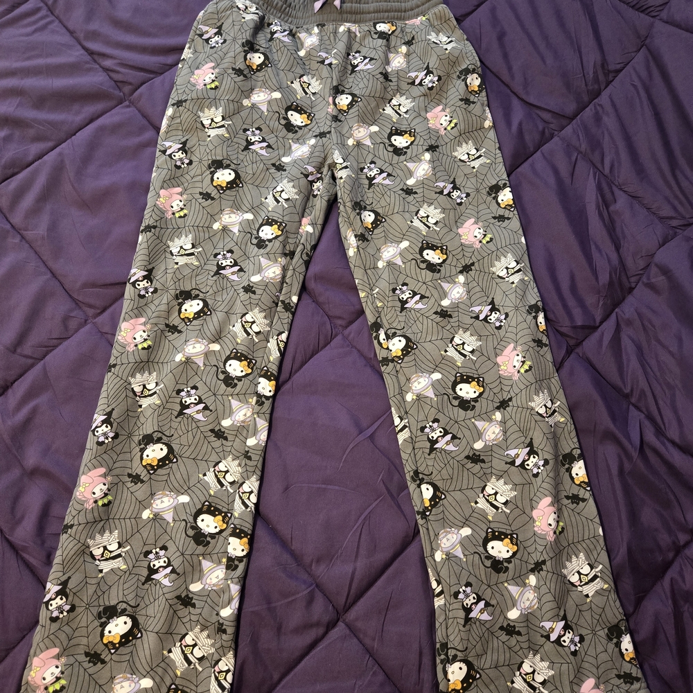 Halloween Sanrio Gray and Purple Hello Kitty Sweat Set - Picture 5 of 7